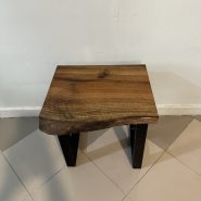 میز عسلی چوب گردو 40x32 با ارتفاع 40 استوک